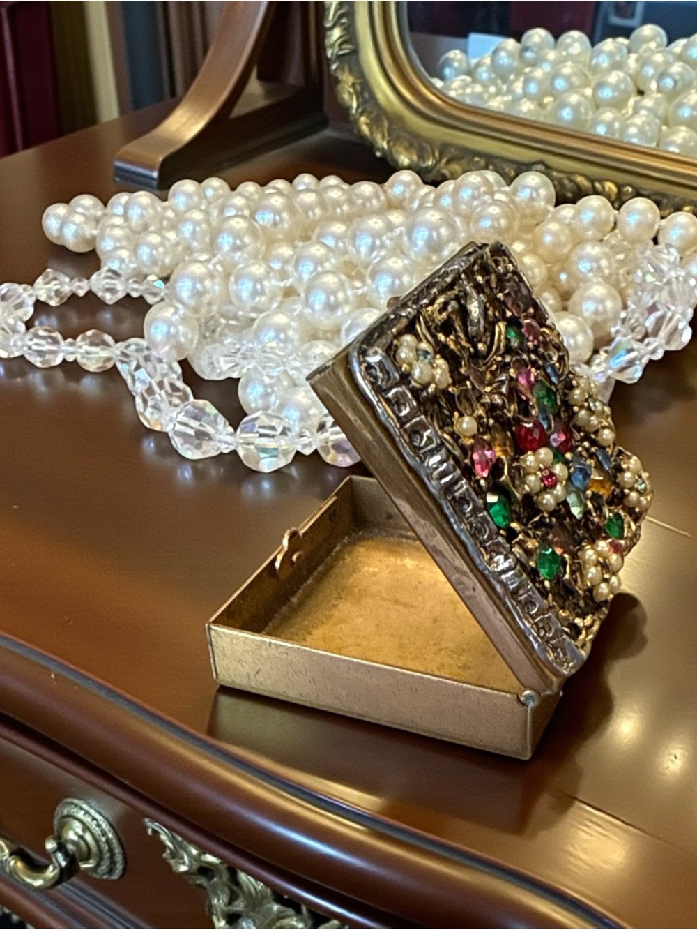 Vintage Dorset 5th Ave Jewel Encrusted Powder Compact - Picture 12 of 15
